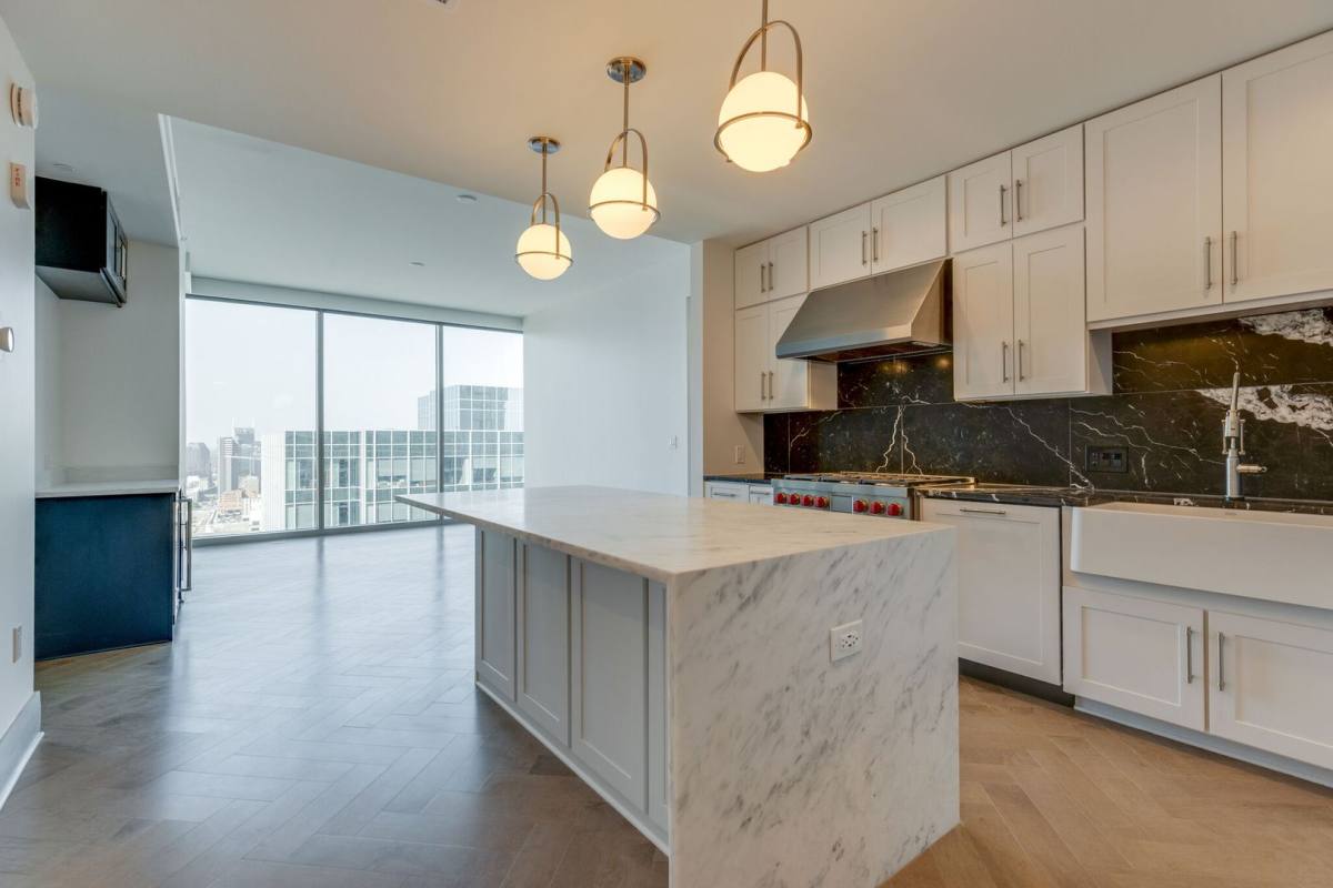 Condo for rent at 1616 W End, Nashville, TN 37203