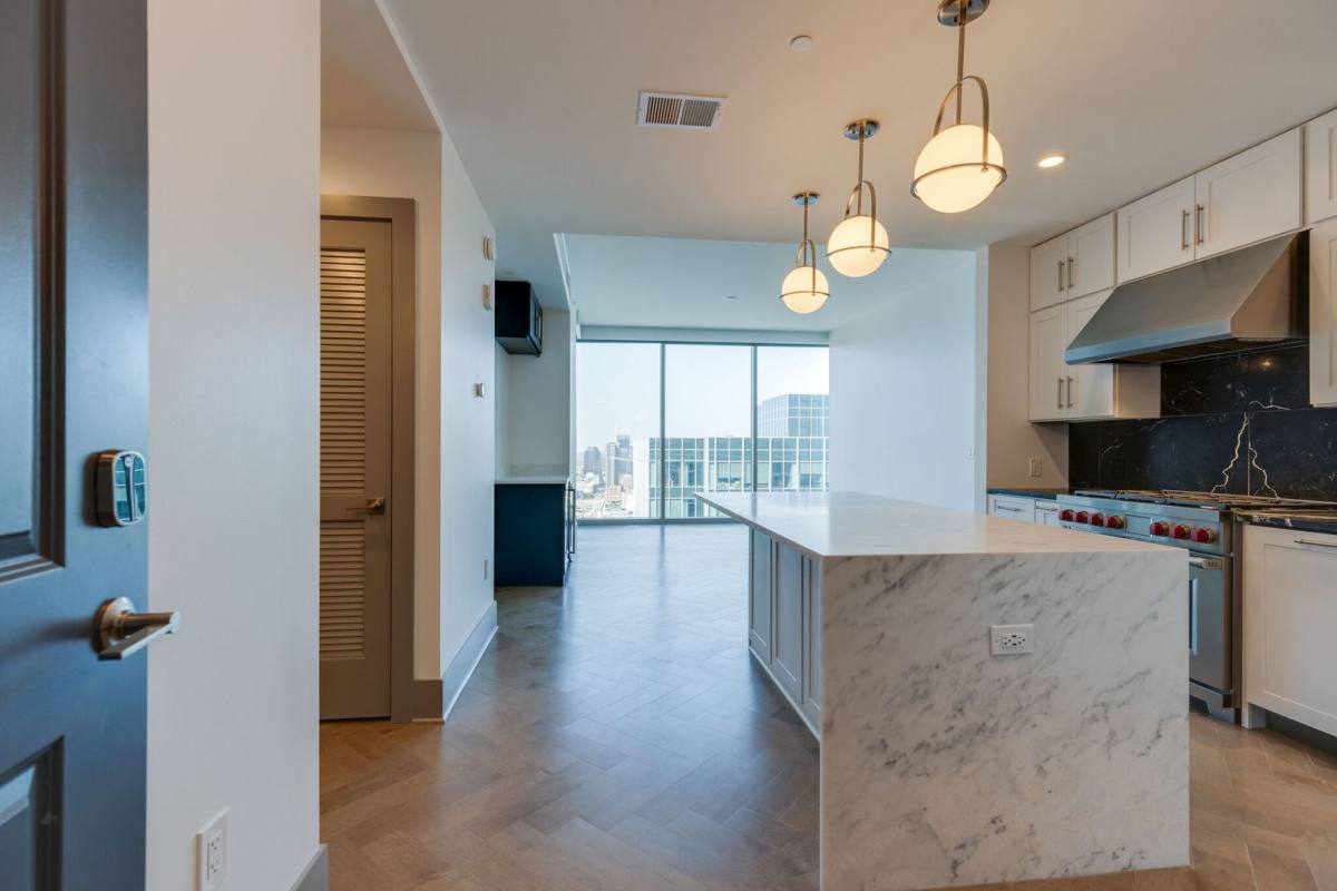 Condo for rent at 1616 W End, Nashville, TN 37203
