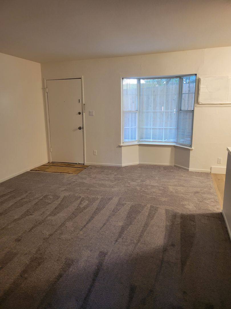 Apartment for rent at 50 Foster St, Martinez, CA 94553