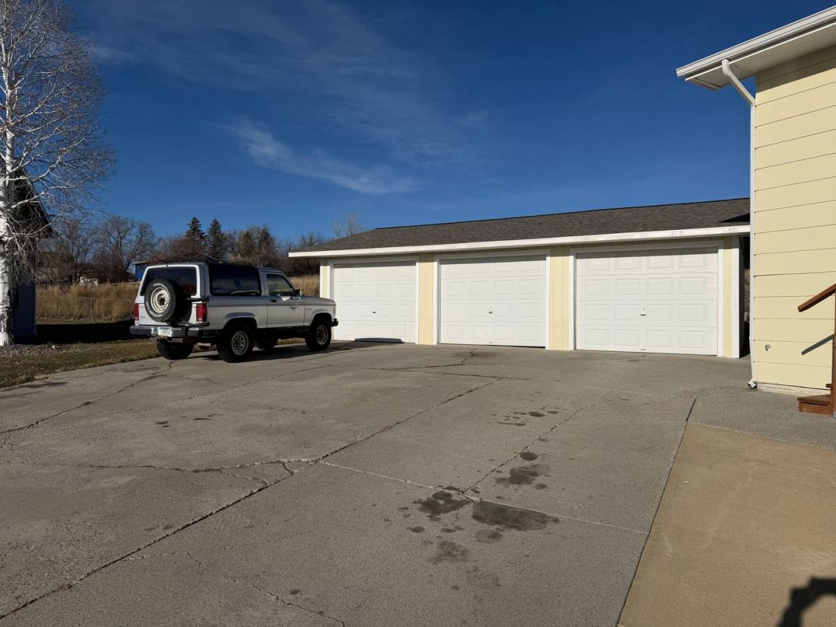 Apartment for rent at 1651 Kelby Dr, Billings, MT 59105