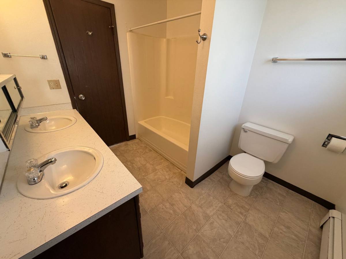 Apartment for rent at 1651 Kelby Dr, Billings, MT 59105