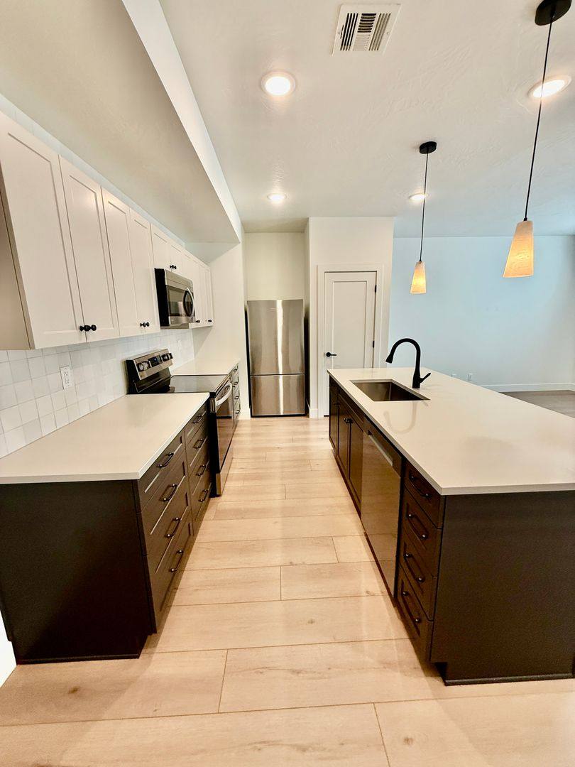 Townhouse for rent at 3966 E Razor Dr, Washington, UT 84780