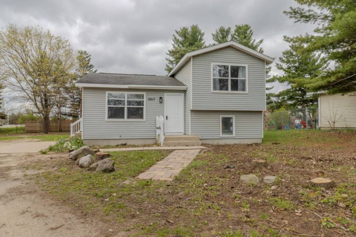 House for rent at 3017 Marmac Ave, Traverse City, MI 49684