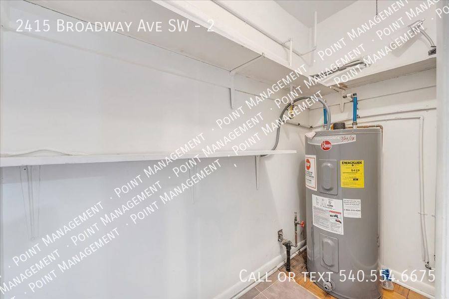 Apartment for rent at 2415 Broadway Ave SW #2, Roanoke, VA 24014