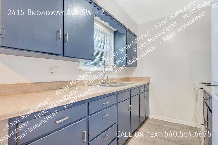 Apartment for rent at 2415 Broadway Ave SW #2, Roanoke, VA 24014