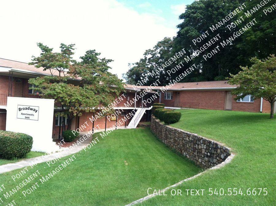 Apartment for rent at 2415 Broadway Ave SW #2, Roanoke, VA 24014