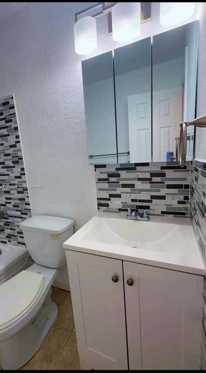 Apartment for rent at 984 W 40th St #984-2, Hialeah, FL 33012