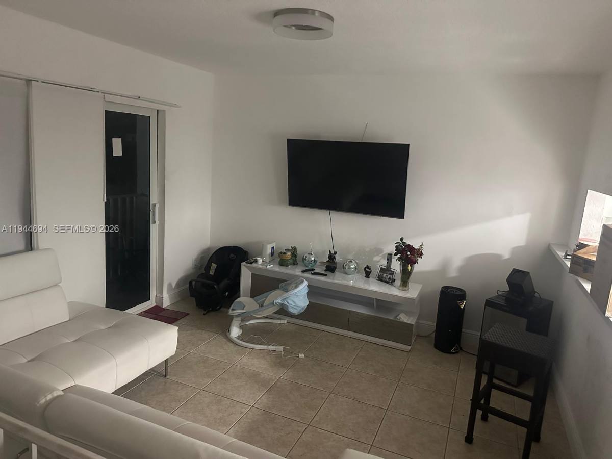 Apartment for rent at 984 W 40th St #984-2, Hialeah, FL 33012