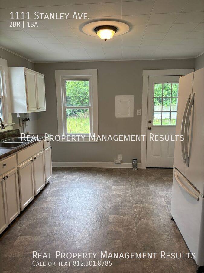 House for rent at 1111 Stanley Ave, Evansville, IN 47711