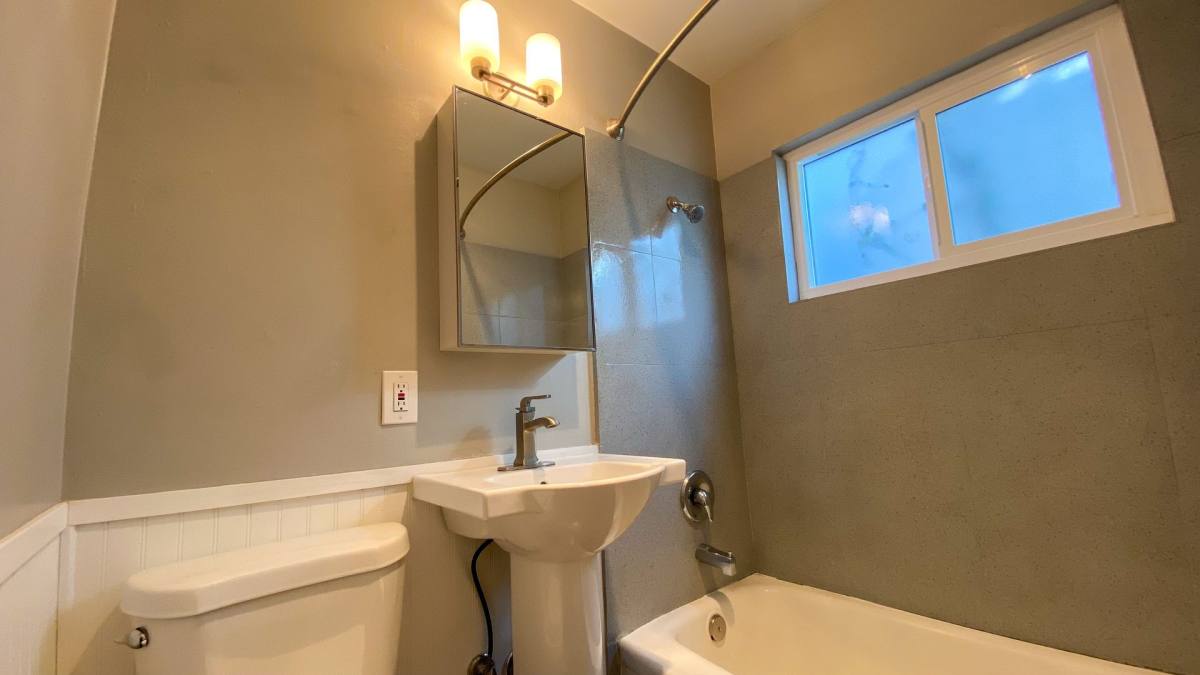 Apartment for rent at 3946-3952 Iowa St, San Diego, CA 92104
