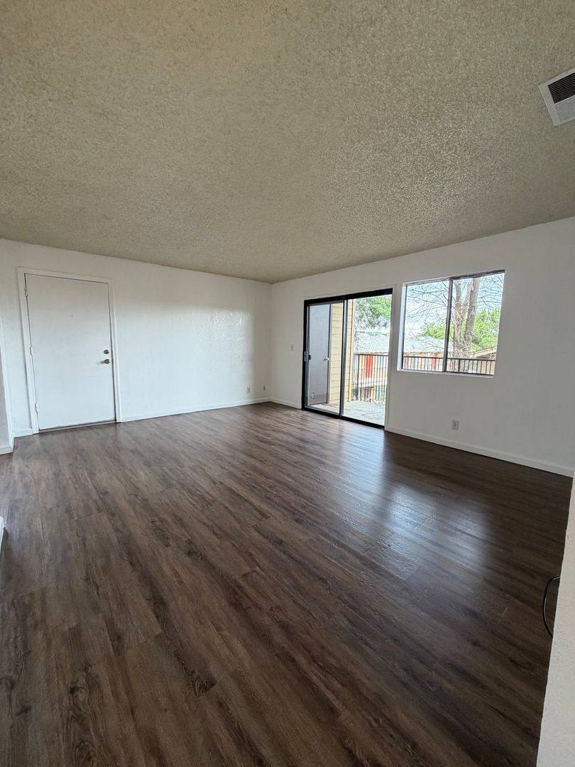 Apartment for rent at 2015 E Pontiac Way, Fresno, CA 93726