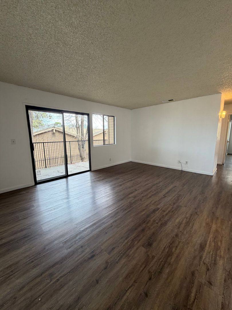 Apartment for rent at 2015 E Pontiac Way, Fresno, CA 93726