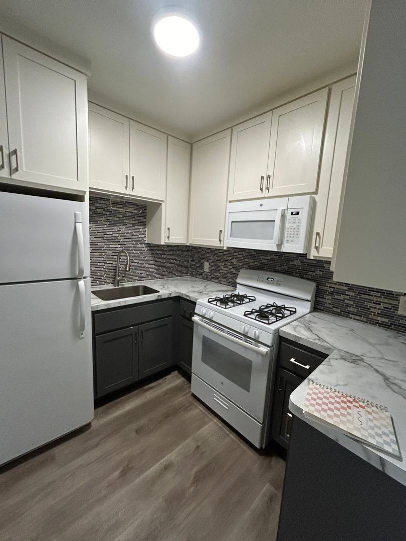 Apartment for rent at 215-217 S Minnesota Ave, Saint Peter, MN 56082