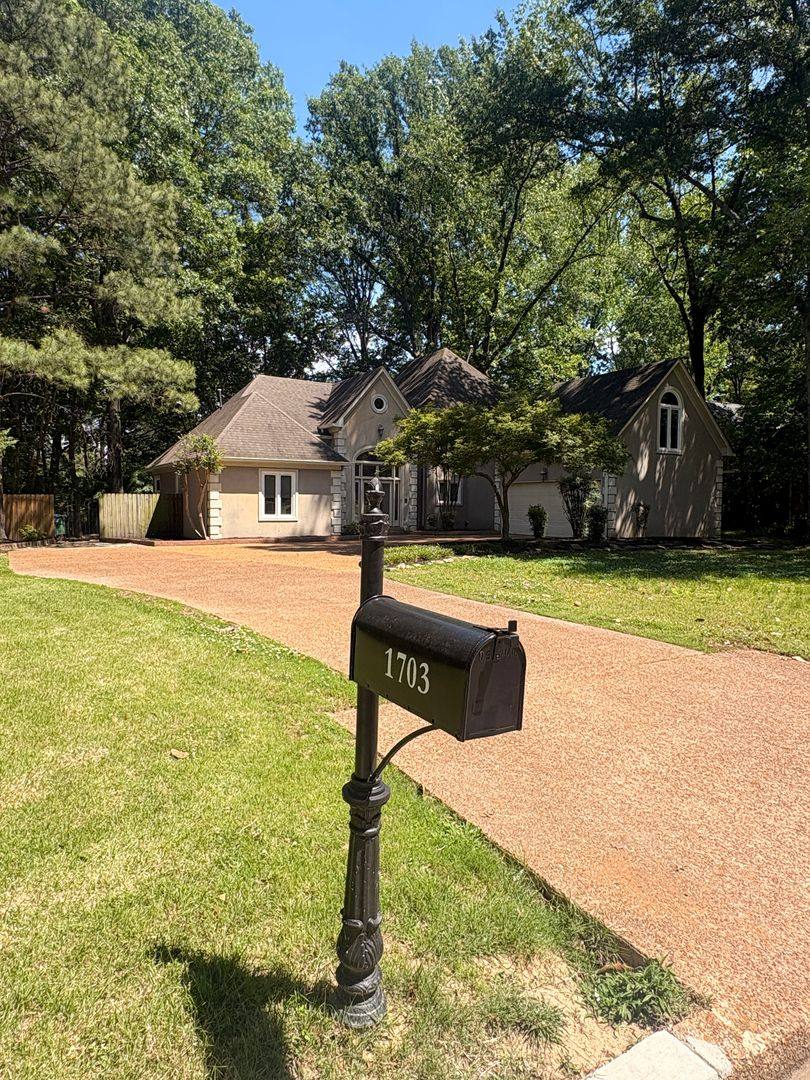 House for rent at 1703 Bryn Mawr Cove, Germantown, TN 38138