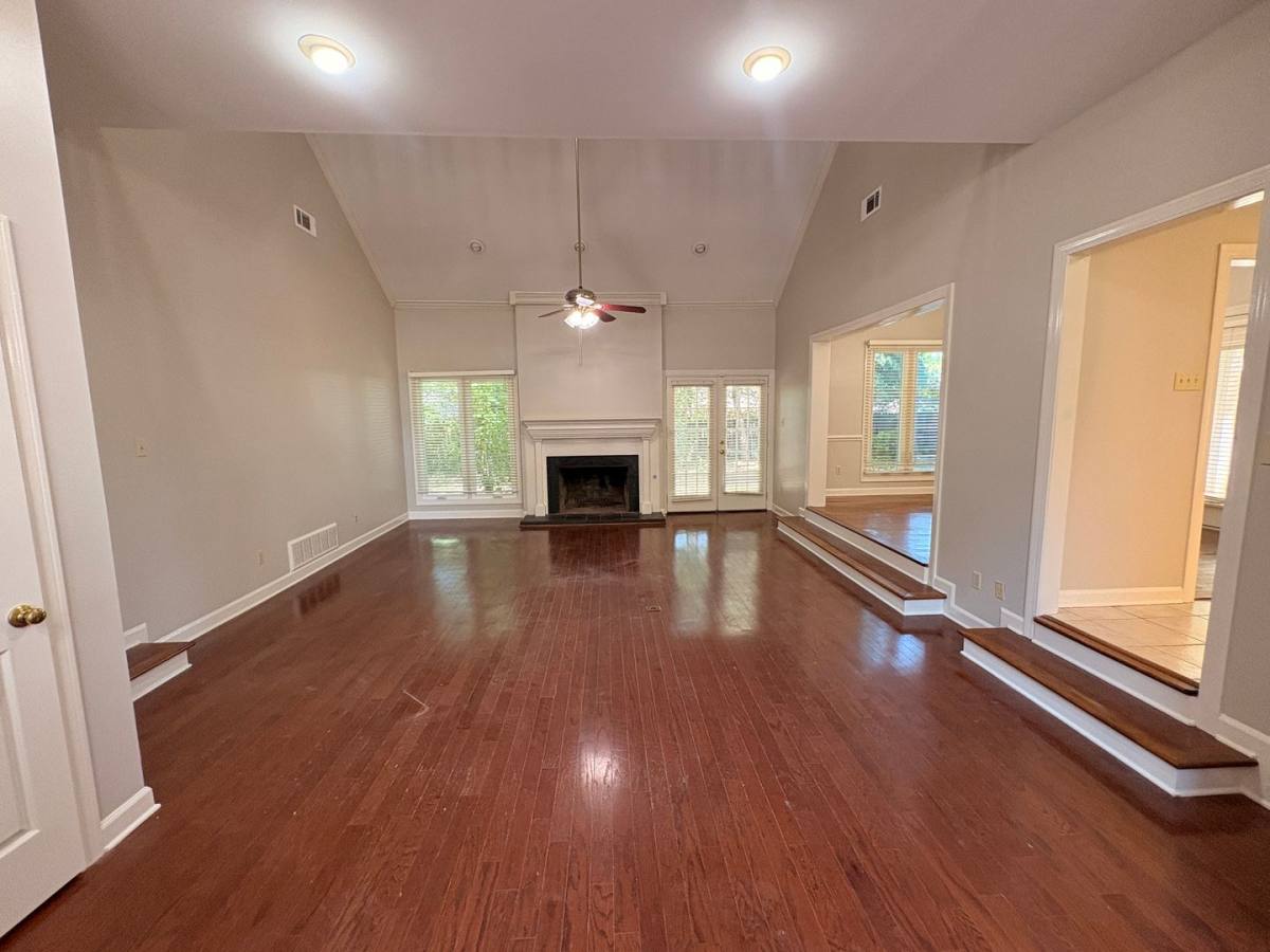 House for rent at 1703 Bryn Mawr Cove, Germantown, TN 38138