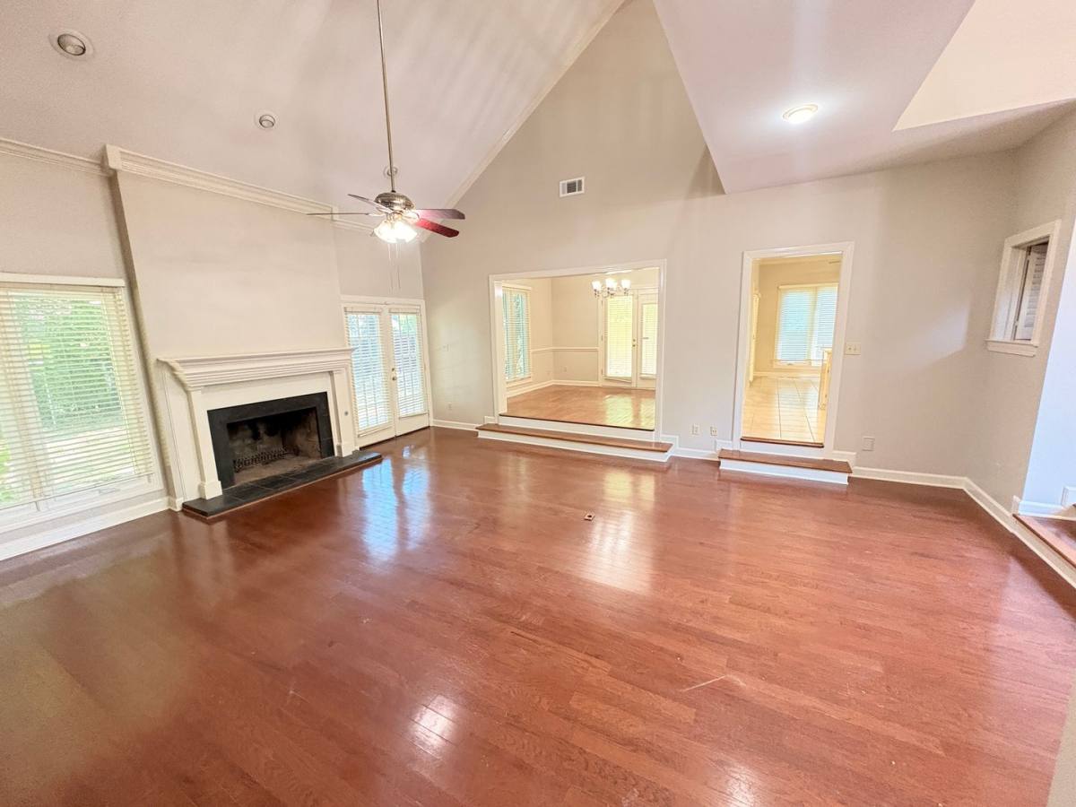 House for rent at 1703 Bryn Mawr Cove, Germantown, TN 38138