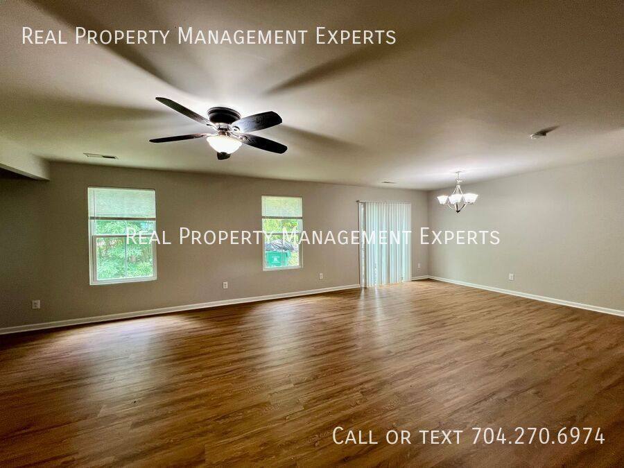 House for rent at 1819 Hooper Court, Charlotte, NC 28212
