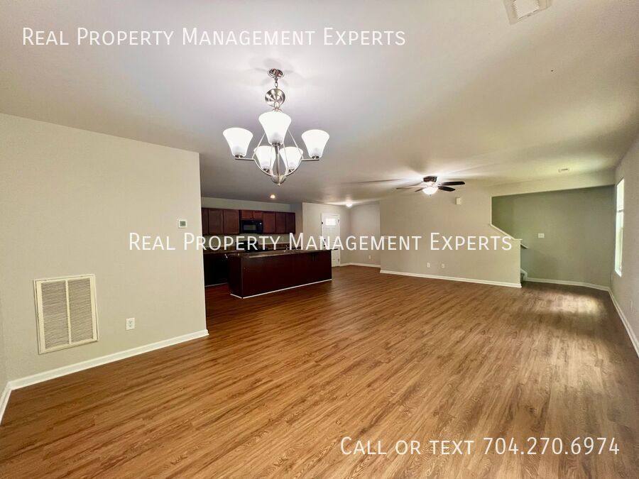 House for rent at 1819 Hooper Court, Charlotte, NC 28212