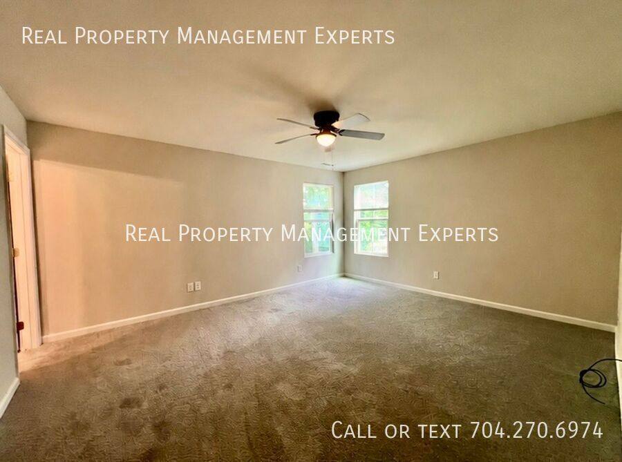 House for rent at 1819 Hooper Court, Charlotte, NC 28212