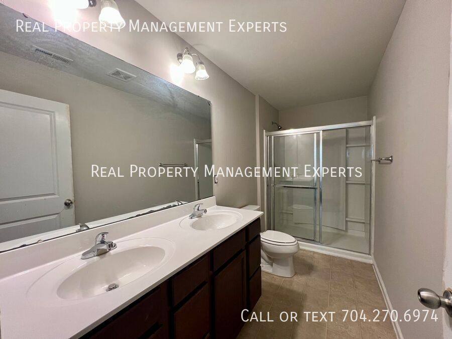 House for rent at 1819 Hooper Court, Charlotte, NC 28212