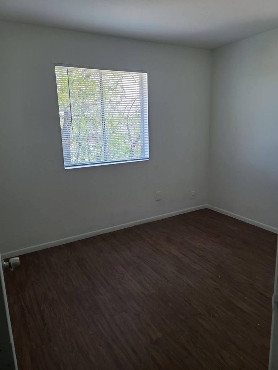 Apartment for rent at 2424 E Grandview Rd, Phoenix, AZ 85032
