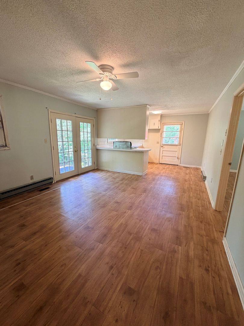 Apartment for rent at 10 Dogwood Lane, Ware Shoals, SC 29692
