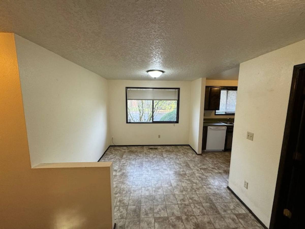 Apartment for rent at 4204 SE Evergreen, Albany, OR 97322