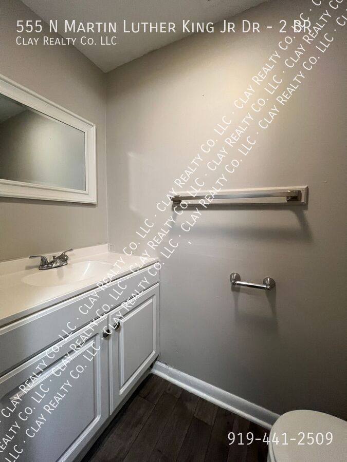 Townhouse for rent at 555 N Martin Luther King Jr Dr #2 Branch, Winston Salem, NC 27101