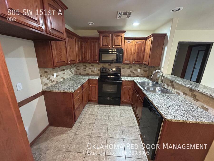 House for rent at 805 SW 151st A, Oklahoma City, OK 73170