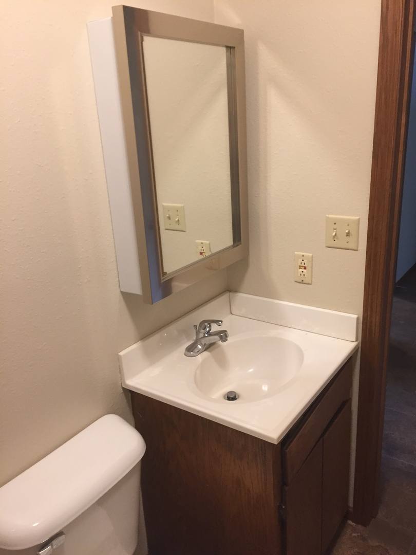 Townhouse for rent at 1126 B Expansion Dr, Hazen, ND 58545