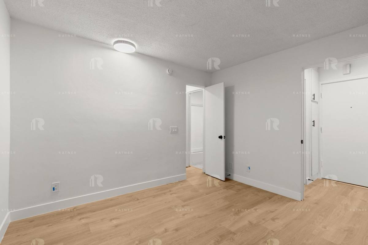 Apartment for rent at 1114 N Kings Rd, West Hollywood, CA 90069