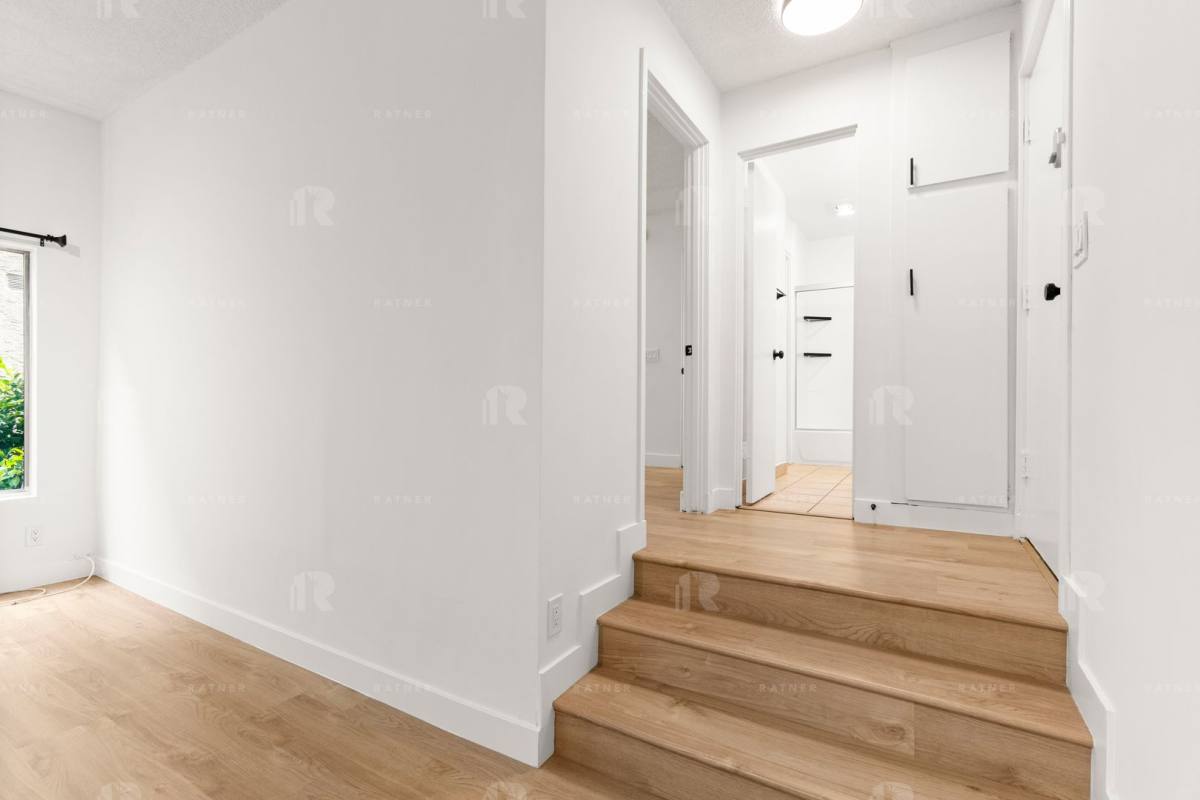 Apartment for rent at 1114 N Kings Rd, West Hollywood, CA 90069