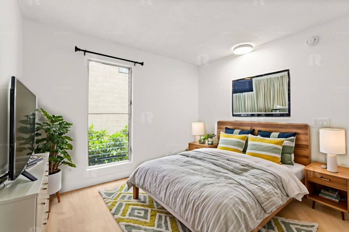 Apartment for rent at 1114 N Kings Rd, West Hollywood, CA 90069