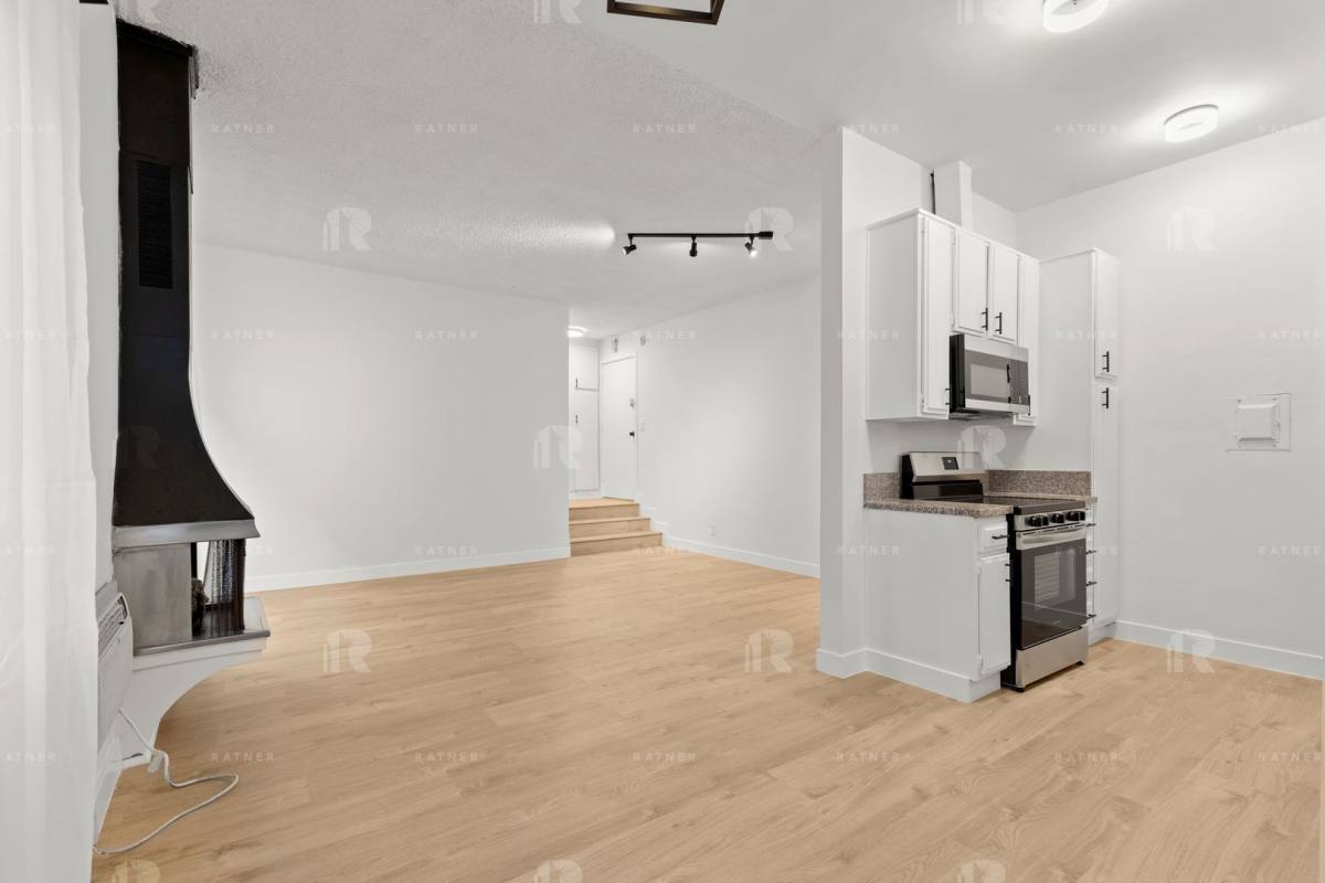 Apartment for rent at 1114 N Kings Rd, West Hollywood, CA 90069