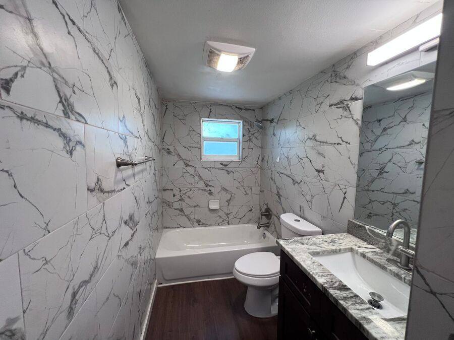Apartment for rent at 9314 Eastfield Rd #B, Thonotosassa, FL 33592