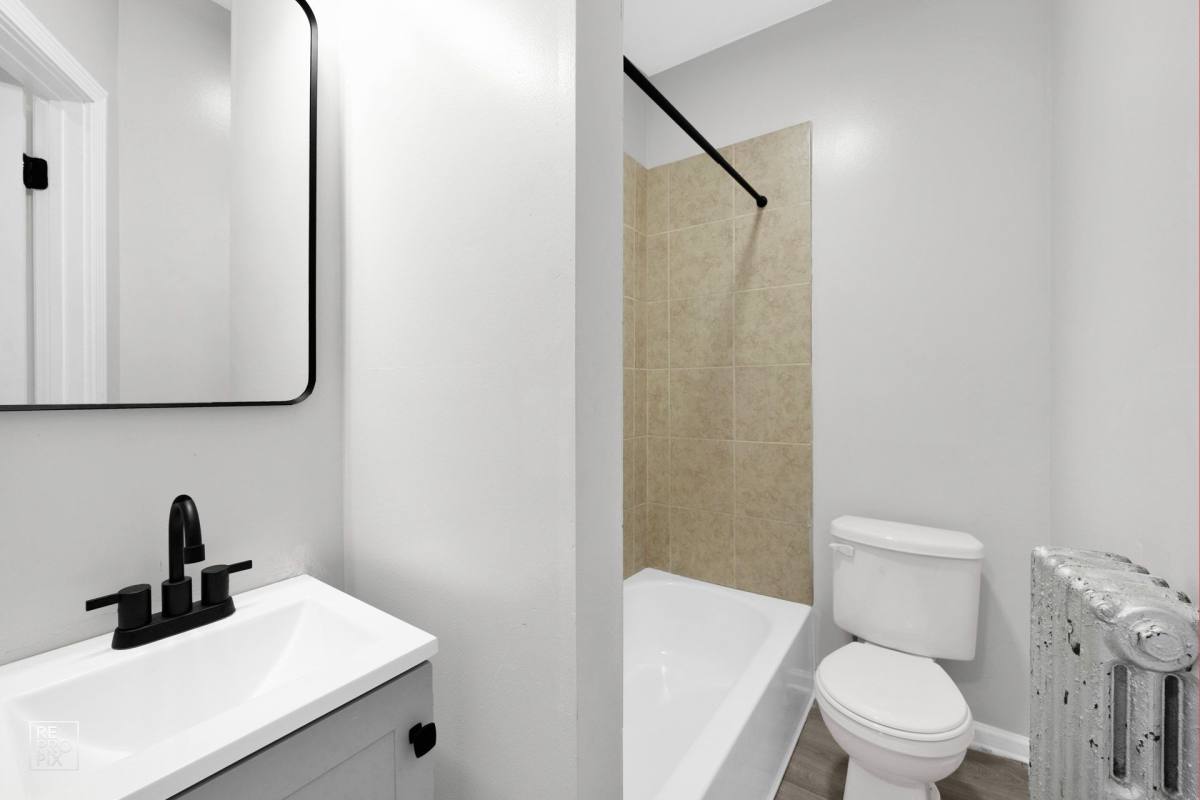 Apartment for rent at 735-49 N Austin, Chicago, IL 60644