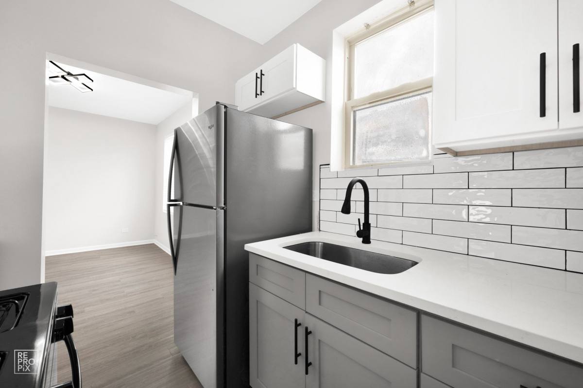 Apartment for rent at 735-49 N Austin, Chicago, IL 60644