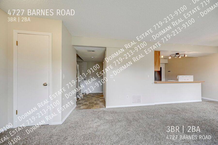 Townhouse for rent at 4727 Barnes Rd, Colorado Springs, CO 80917