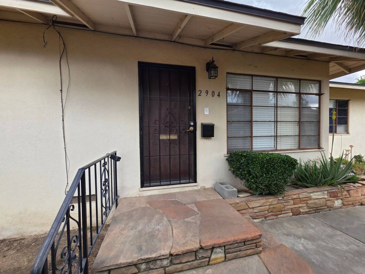 Apartment for rent at 2904 Sunset Ave, Bakersfield, CA 93304
