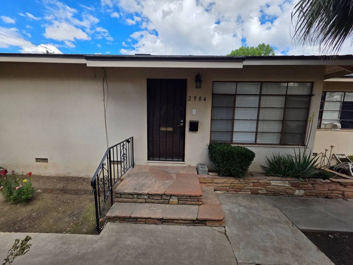 Apartment for rent at 2904 Sunset Ave, Bakersfield, CA 93304