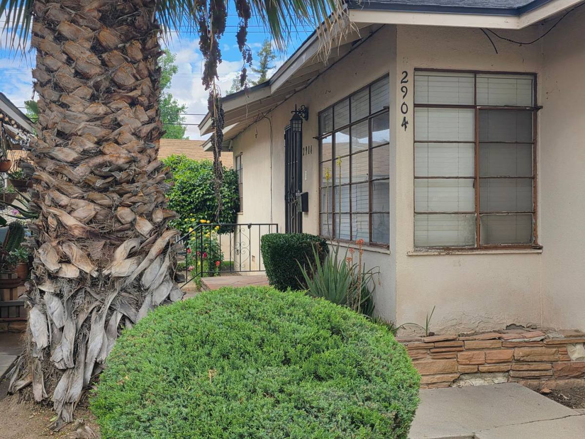 Apartment for rent at 2904 Sunset Ave, Bakersfield, CA 93304