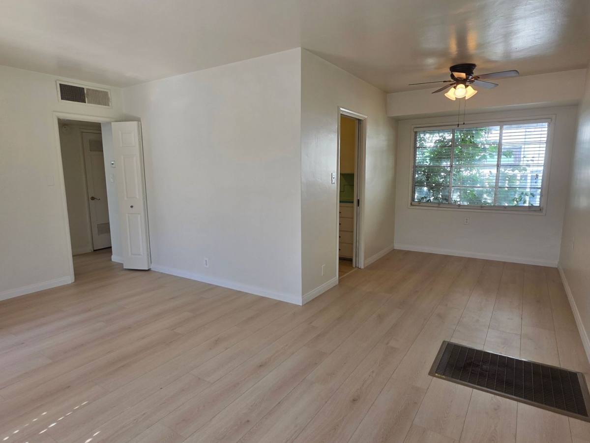 Apartment for rent at 2904 Sunset Ave, Bakersfield, CA 93304