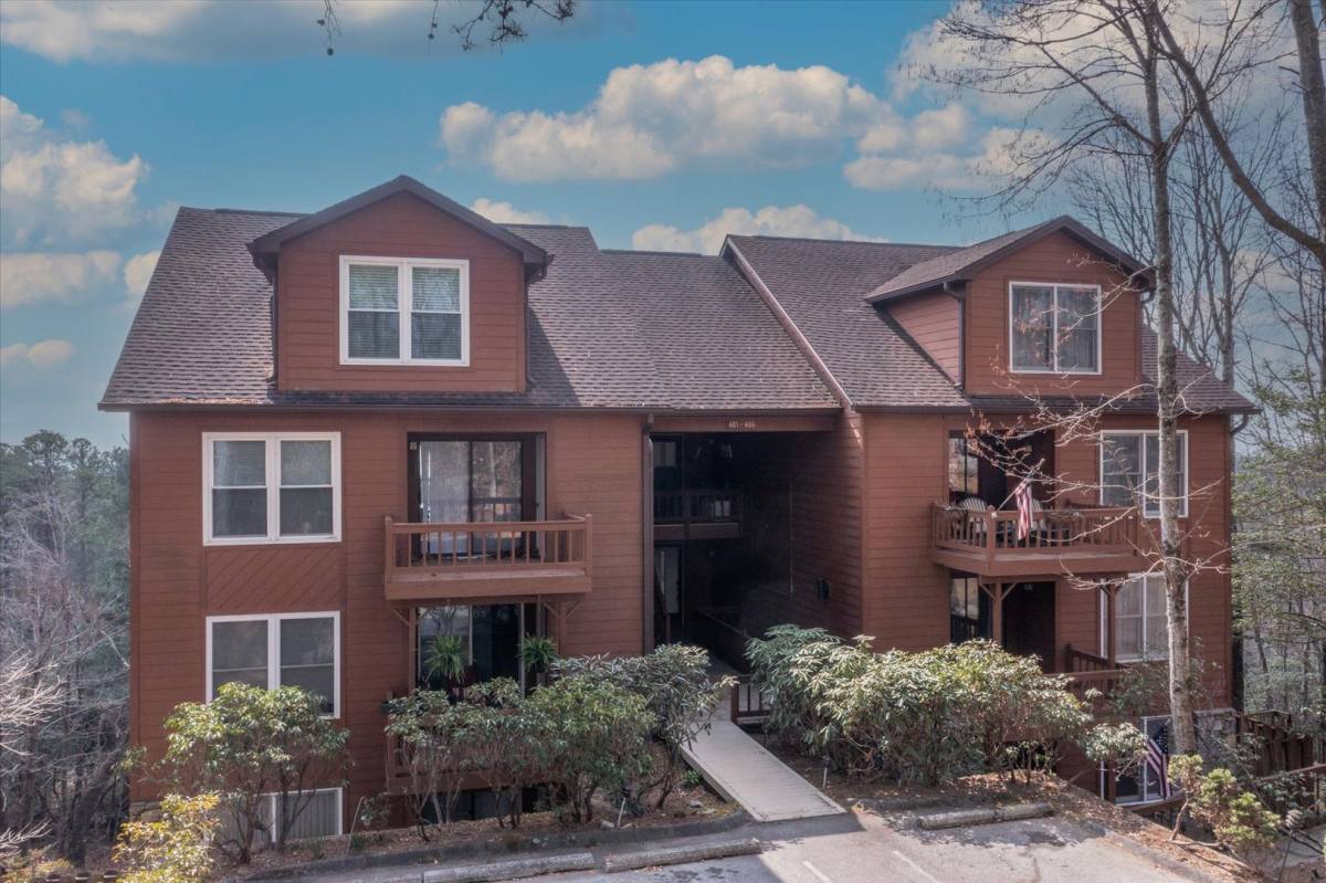 Condo for rent at 105 Toxaway Views, Lake Toxaway, NC 28747