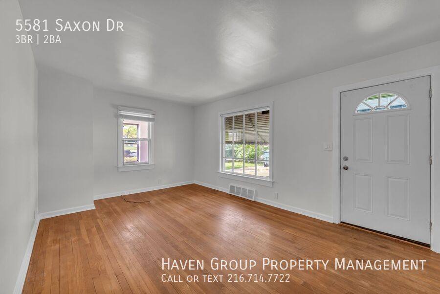 House for rent at 5581 Saxon Dr, Cleveland, OH 44125