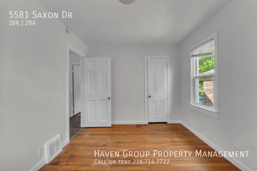 House for rent at 5581 Saxon Dr, Cleveland, OH 44125