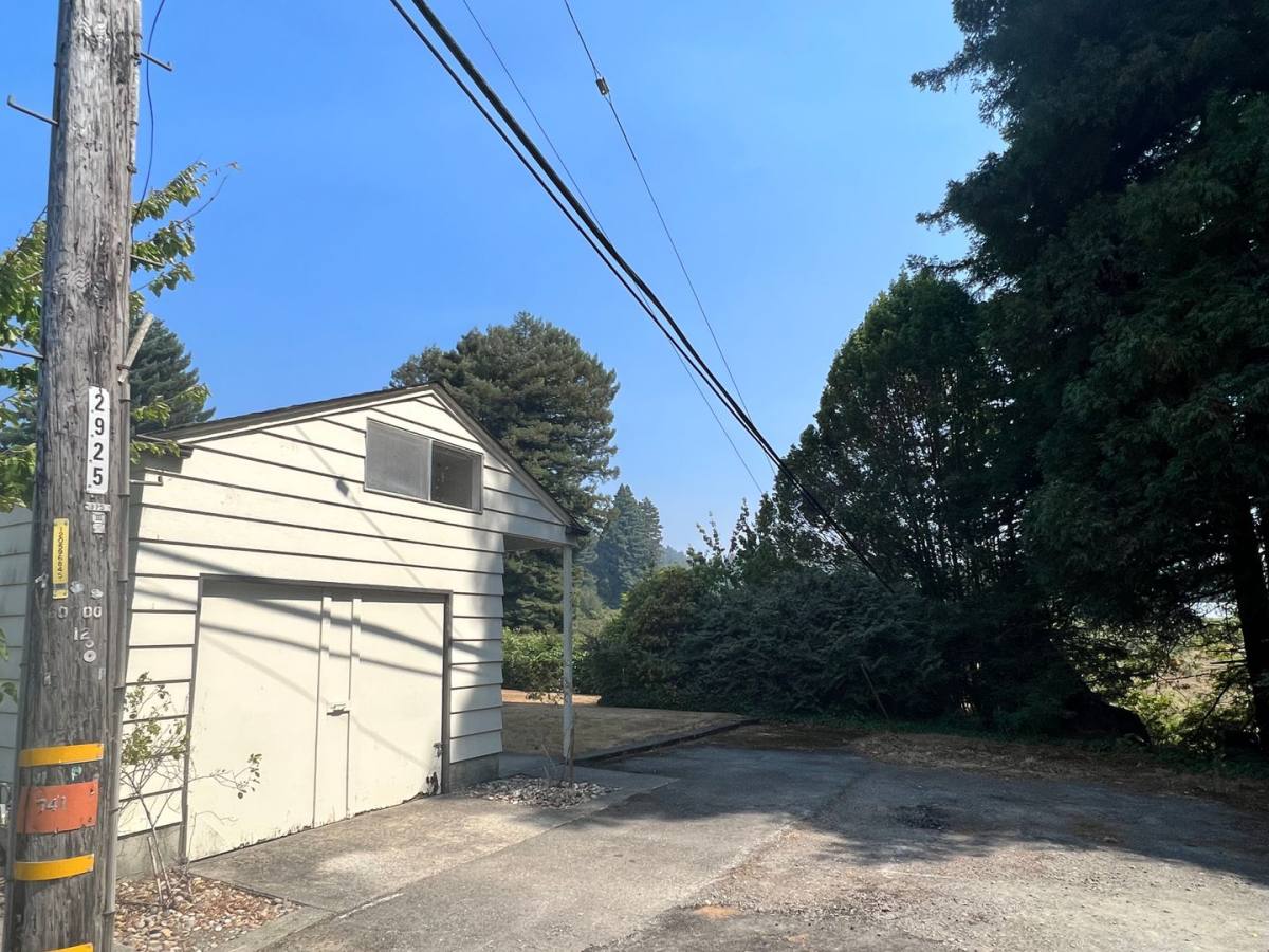 741 2nd Ave, Blue Lake, CA 95525 - House for Rent - Image 2