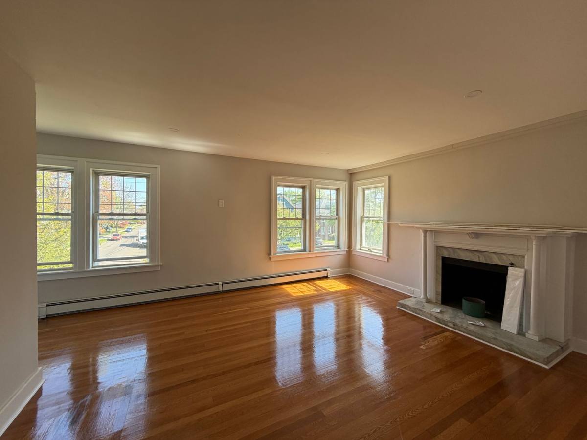 Apartment for rent at 271 Elm St, West Haven, CT 06516
