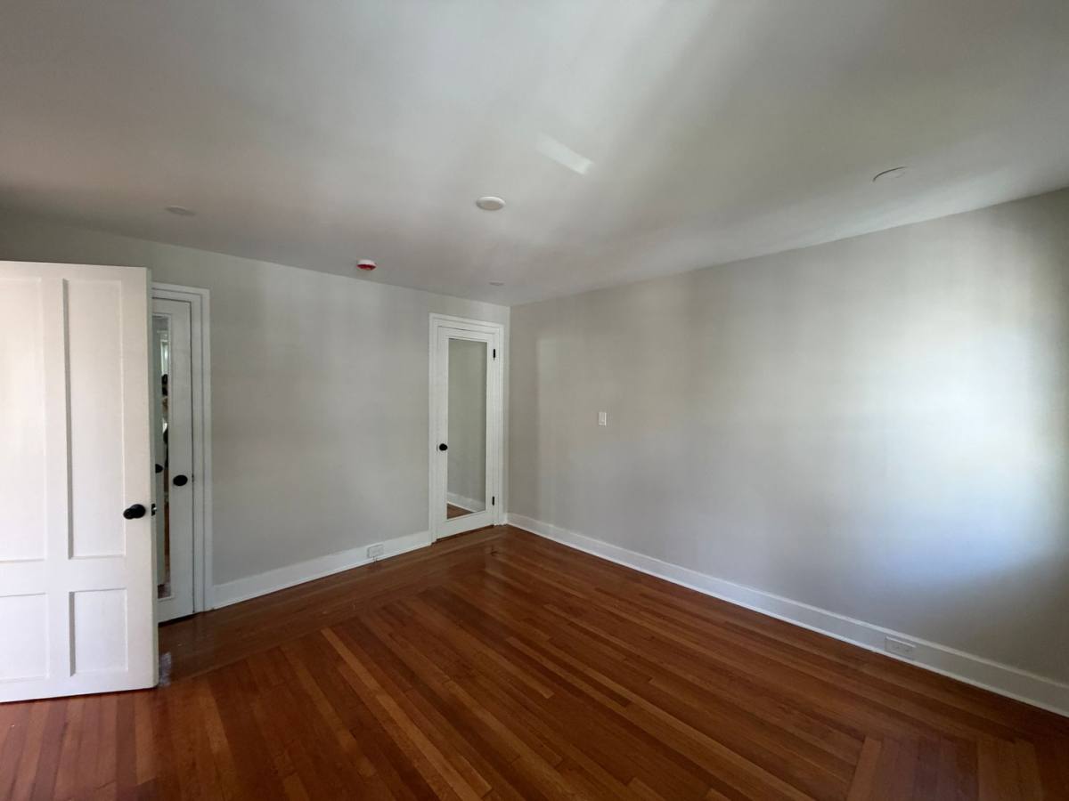 Apartment for rent at 271 Elm St, West Haven, CT 06516