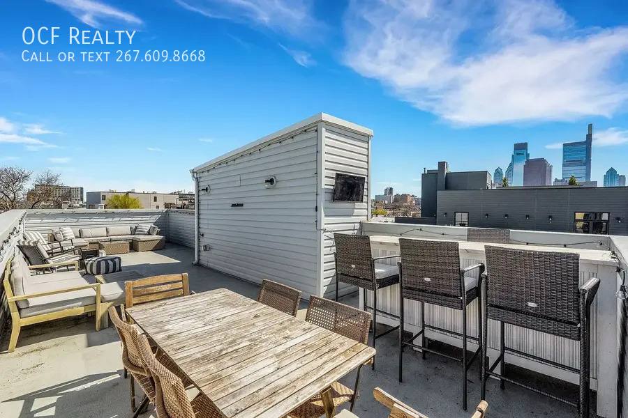 Apartment for rent at 709 N 19th St #2, Philadelphia, PA 19130