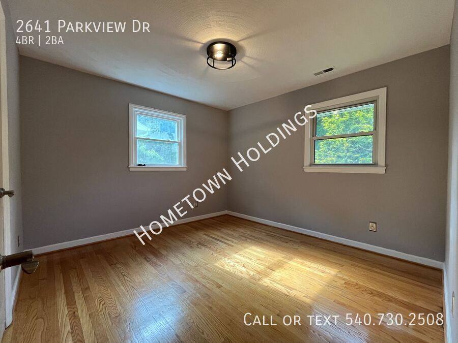 House for rent at 2641 Parkview Dr, Vinton, VA 24179